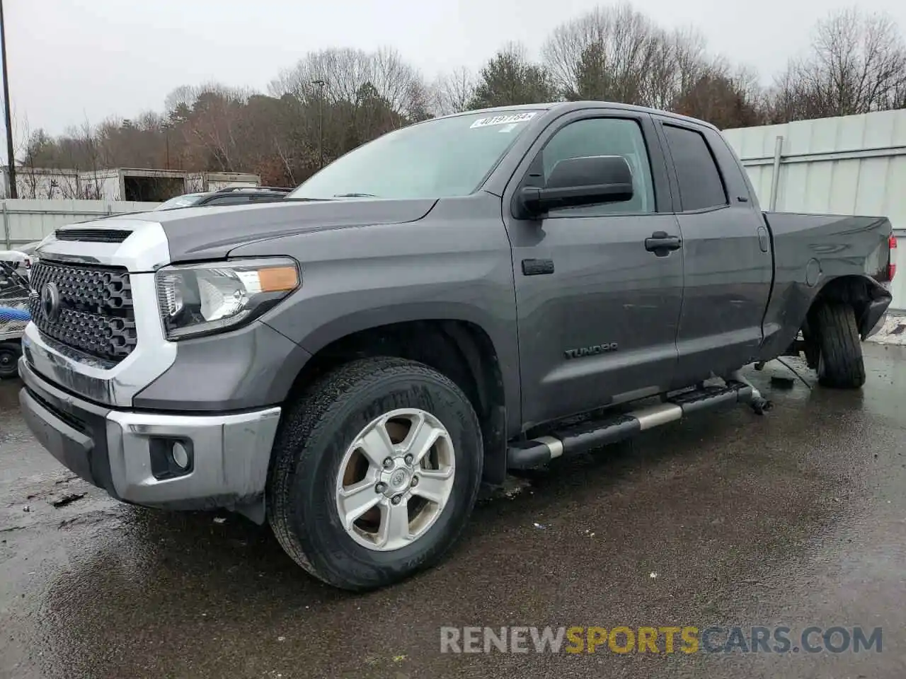 1 Photograph of a damaged car 5TFUY5F16LX943741 TOYOTA TUNDRA 2020