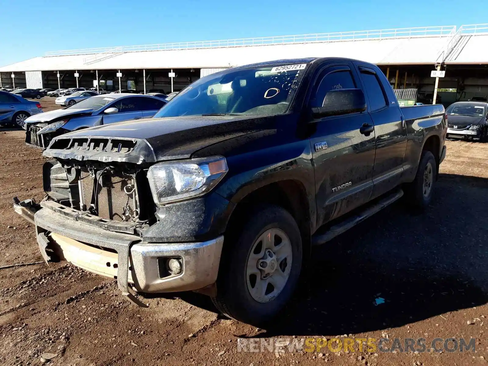 2 Photograph of a damaged car 5TFUY5F17LX886031 TOYOTA TUNDRA 2020