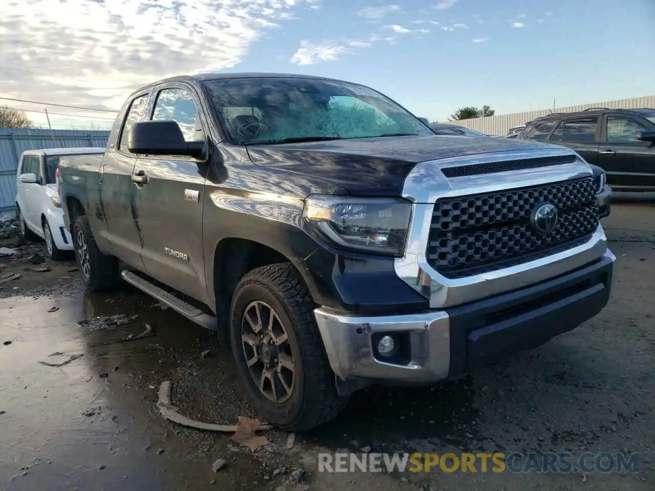 1 Photograph of a damaged car 5TFUY5F17LX914619 TOYOTA TUNDRA 2020