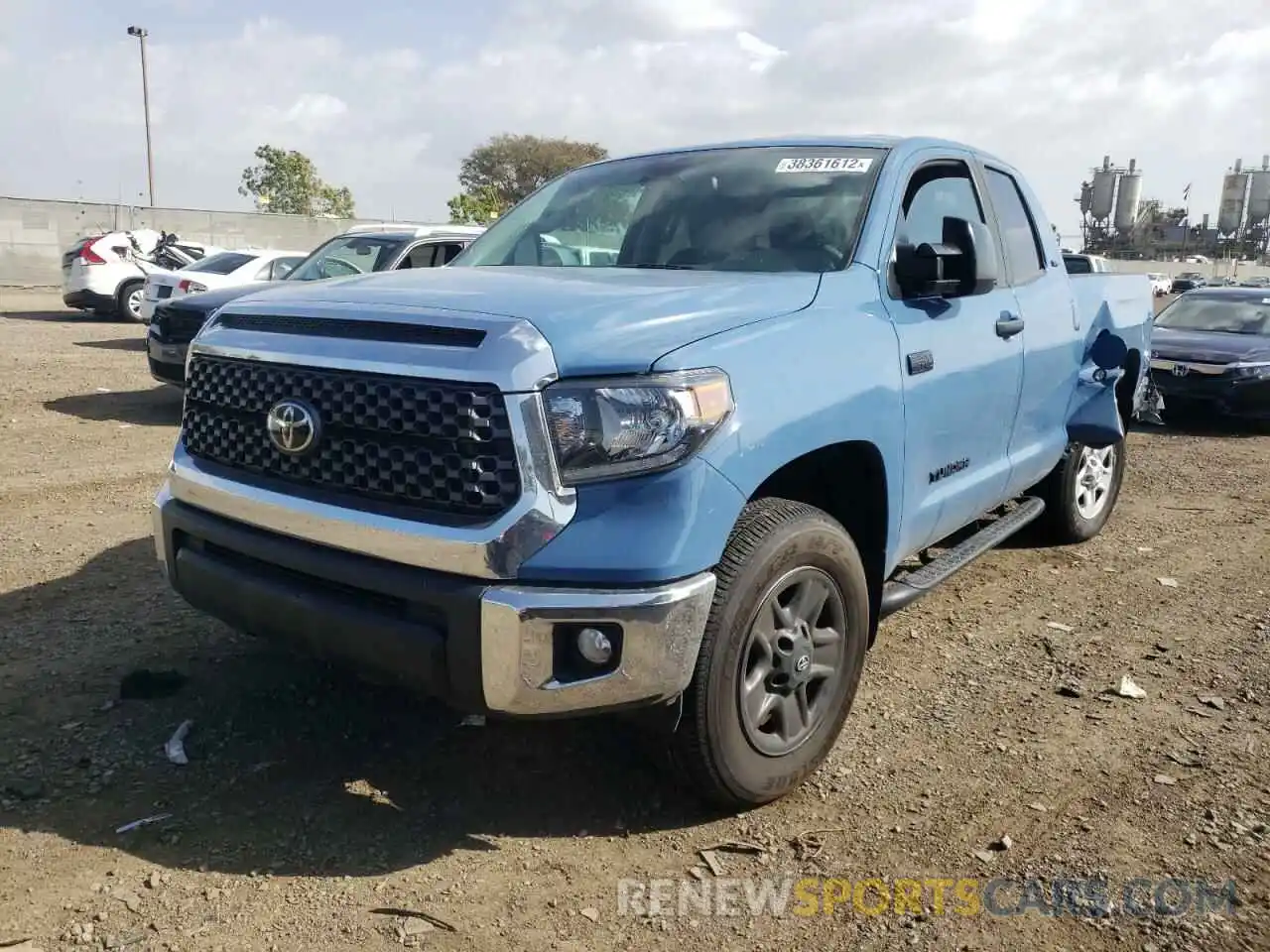 2 Photograph of a damaged car 5TFUY5F17LX943330 TOYOTA TUNDRA 2020