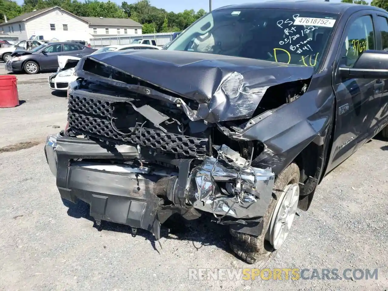 9 Photograph of a damaged car 5TFUY5F18LX872252 TOYOTA TUNDRA 2020