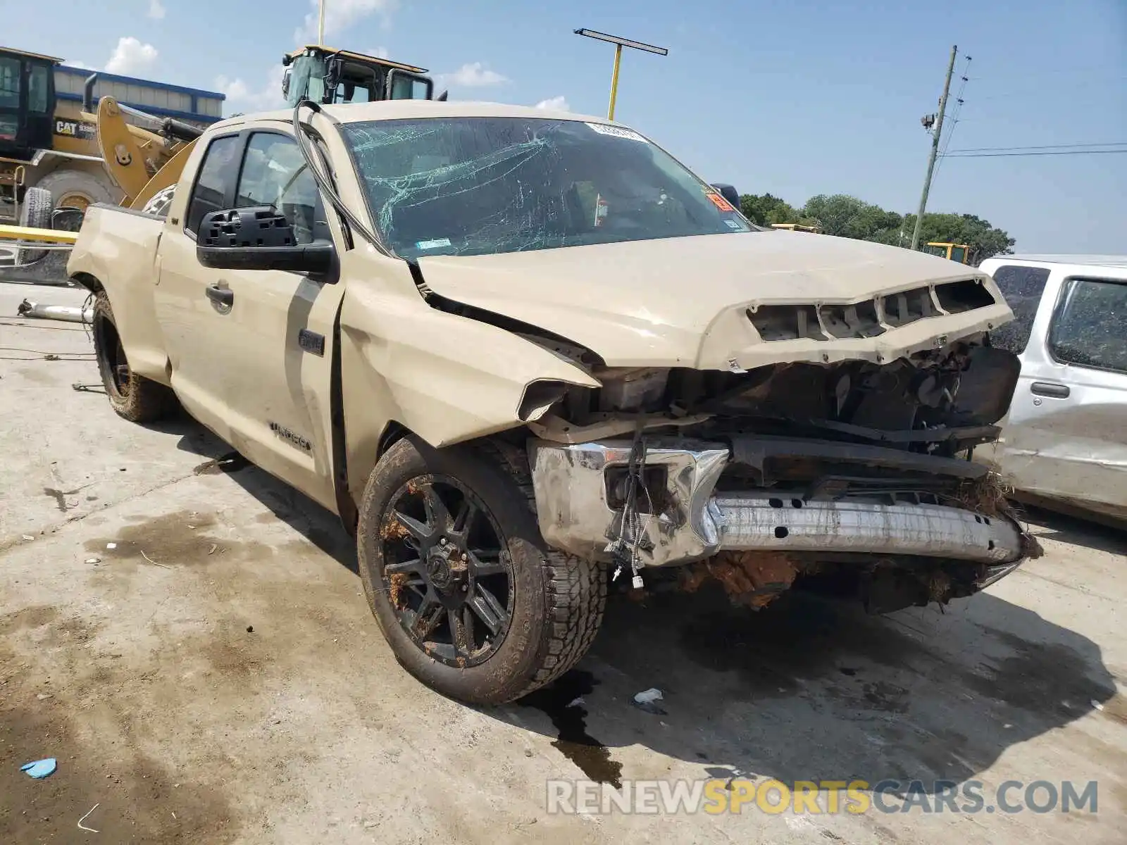 1 Photograph of a damaged car 5TFUY5F18LX876883 TOYOTA TUNDRA 2020