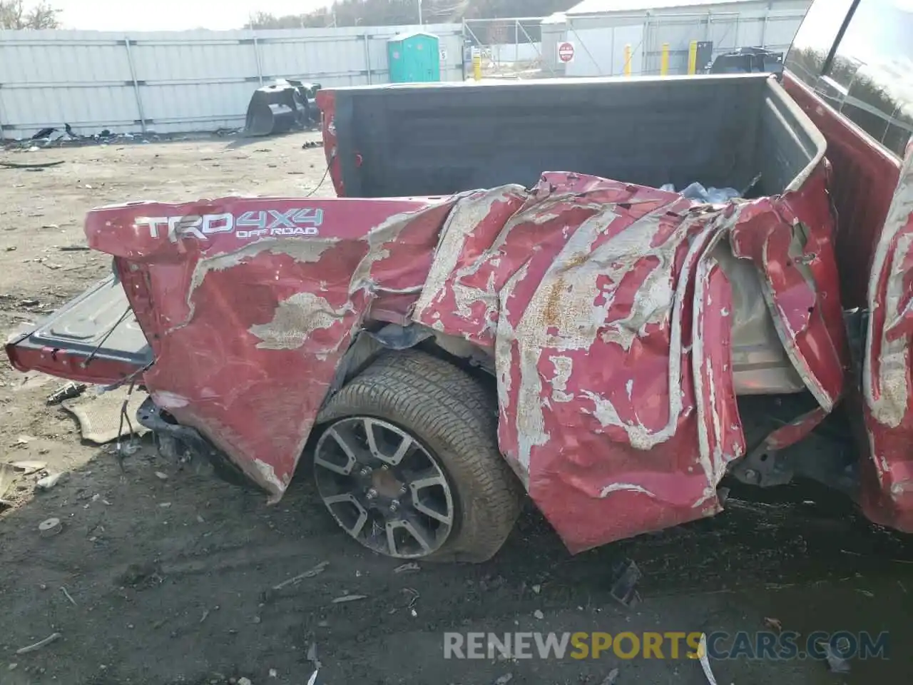 9 Photograph of a damaged car 5TFUY5F18LX885891 TOYOTA TUNDRA 2020