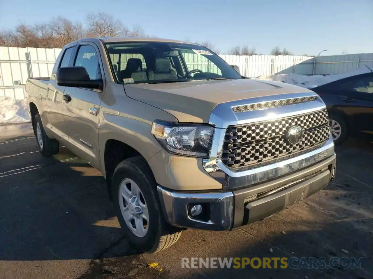 1 Photograph of a damaged car 5TFUY5F18LX927203 TOYOTA TUNDRA 2020