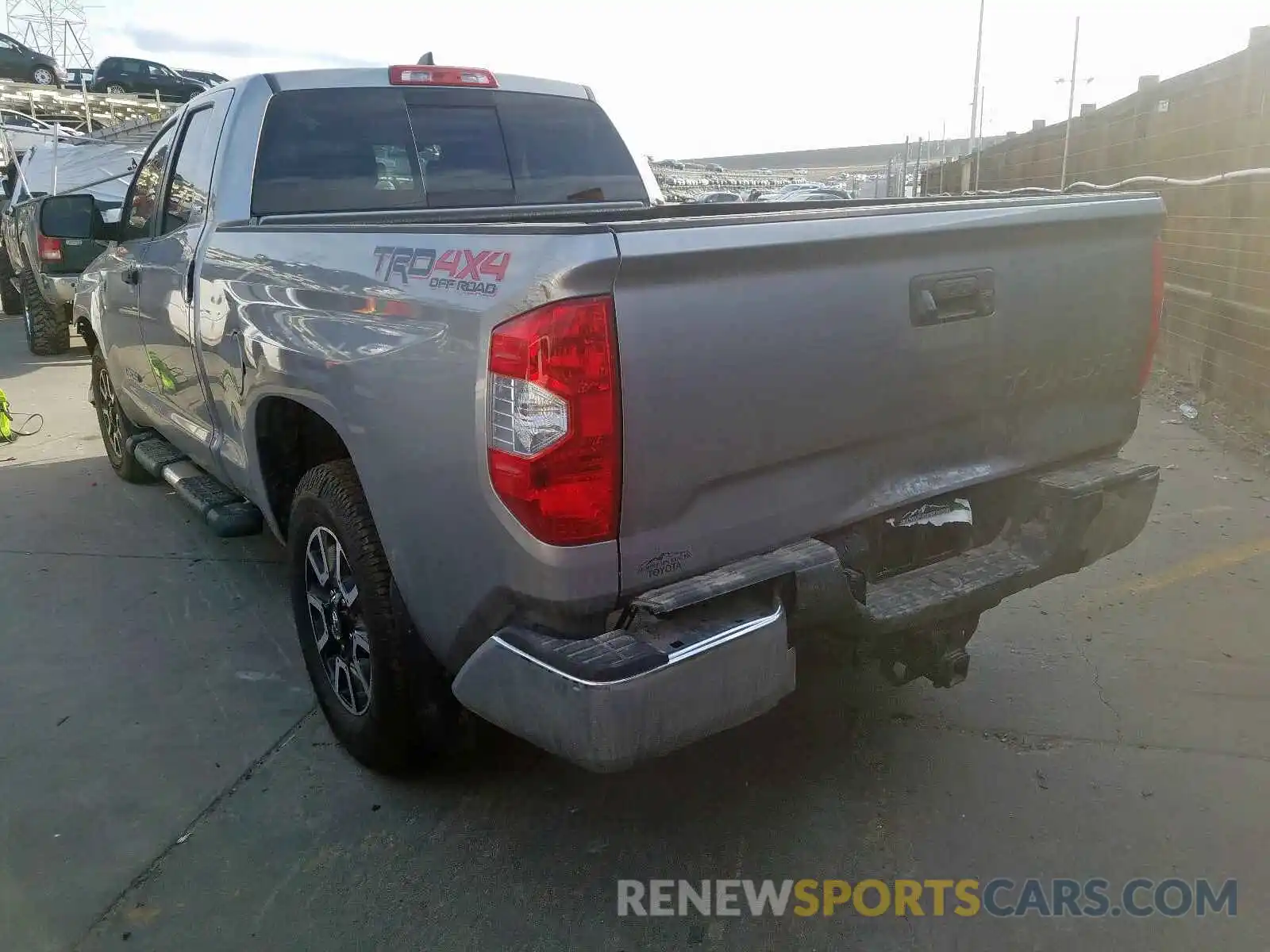 3 Photograph of a damaged car 5TFUY5F19LX904836 TOYOTA TUNDRA 2020