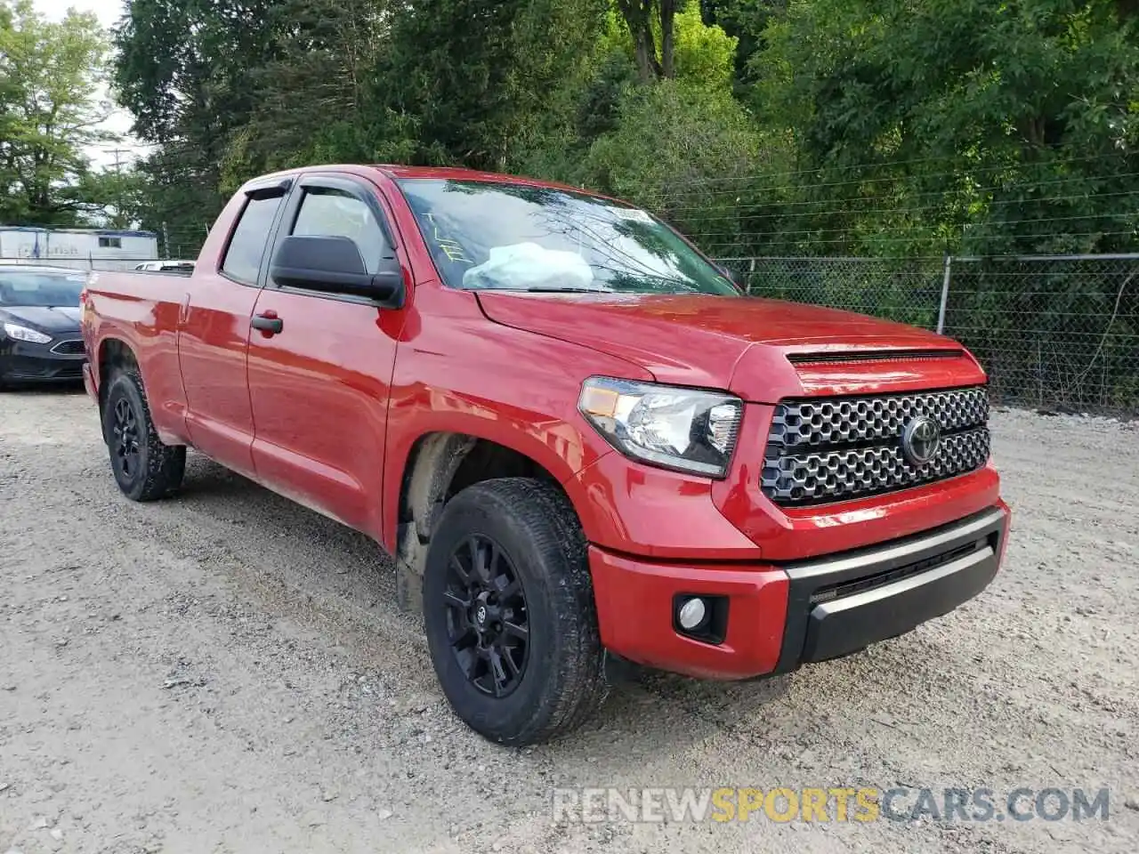 1 Photograph of a damaged car 5TFUY5F19LX911785 TOYOTA TUNDRA 2020