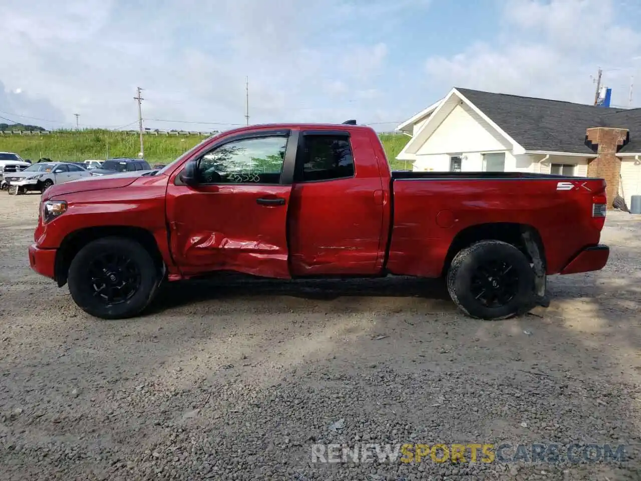 9 Photograph of a damaged car 5TFUY5F19LX911785 TOYOTA TUNDRA 2020