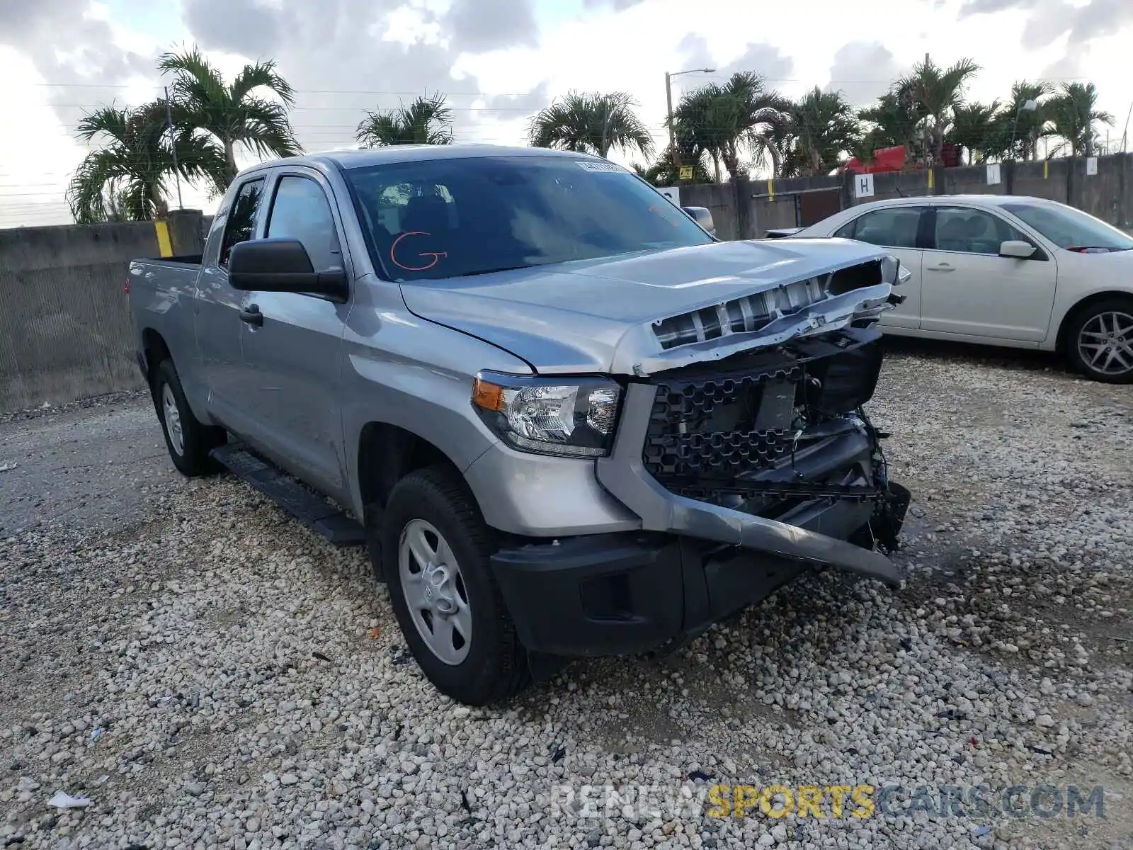 1 Photograph of a damaged car 5TFUY5F19LX921295 TOYOTA TUNDRA 2020