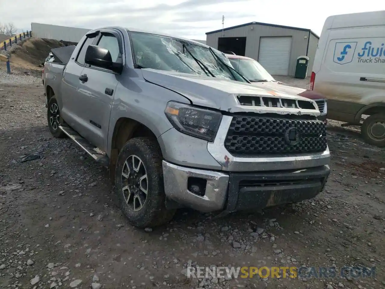 1 Photograph of a damaged car 5TFUY5F1XLX886802 TOYOTA TUNDRA 2020