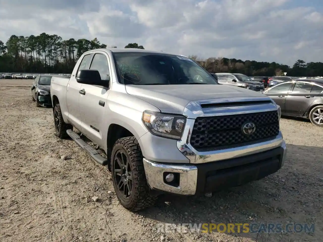 1 Photograph of a damaged car 5TFUY5F1XLX902027 TOYOTA TUNDRA 2020