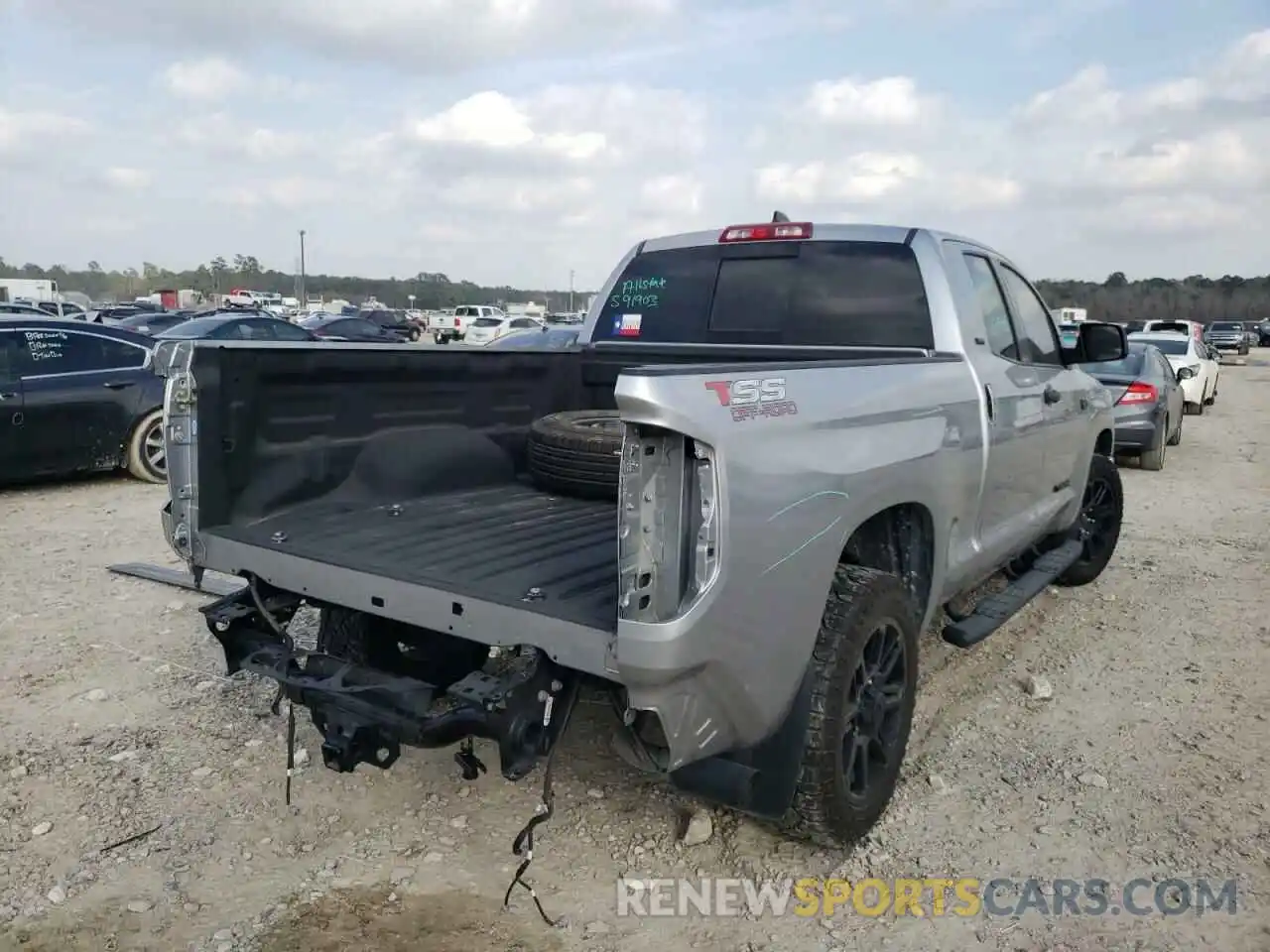 4 Photograph of a damaged car 5TFUY5F1XLX902027 TOYOTA TUNDRA 2020