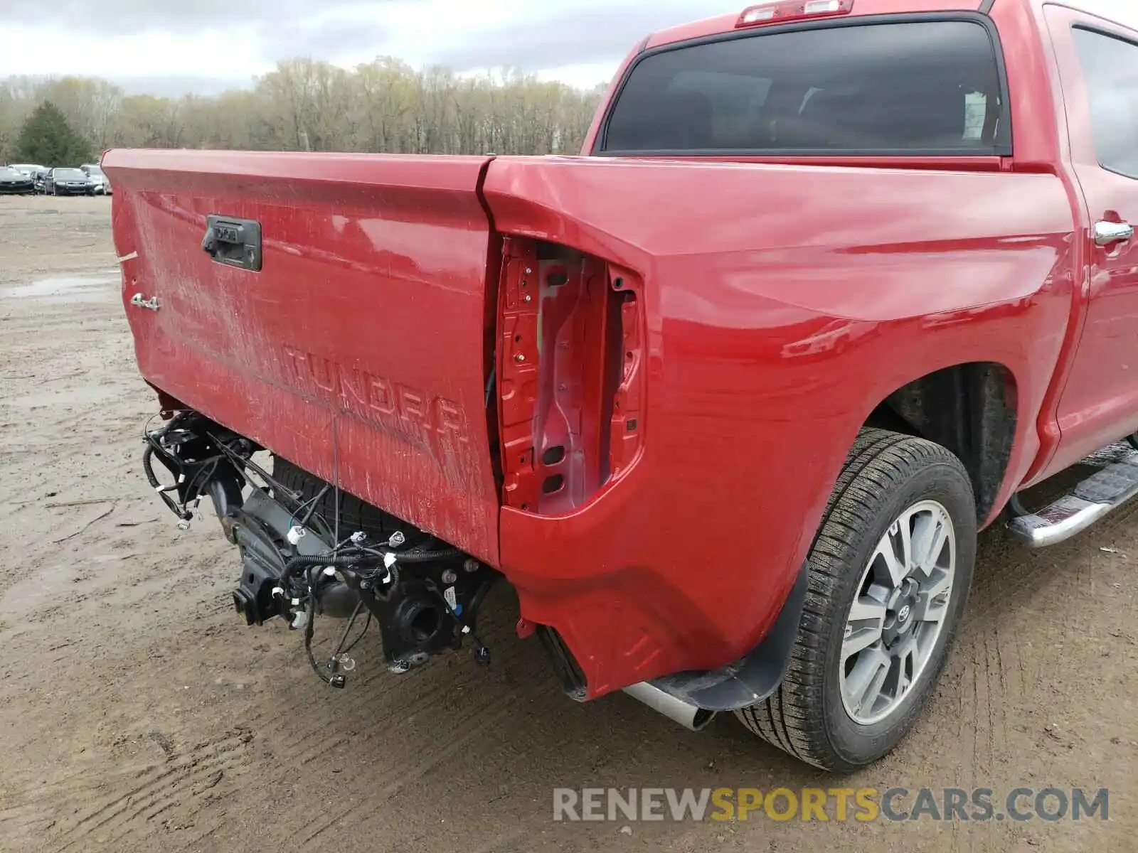 9 Photograph of a damaged car 5TFAY5F15MX961202 TOYOTA TUNDRA 2021