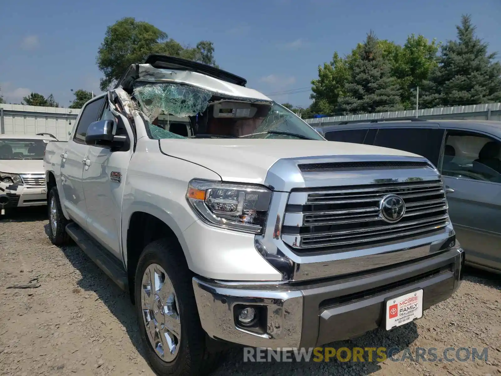 1 Photograph of a damaged car 5TFAY5F16MX028098 TOYOTA TUNDRA 2021