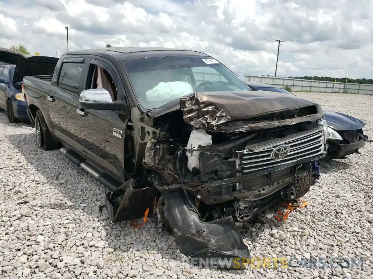 1 Photograph of a damaged car 5TFAY5F17MX978230 TOYOTA TUNDRA 2021