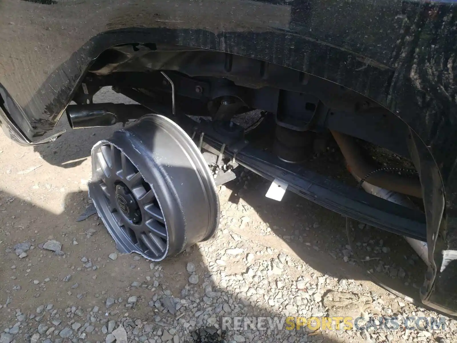 9 Photograph of a damaged car 5TFAY5F1XMX984409 TOYOTA TUNDRA 2021