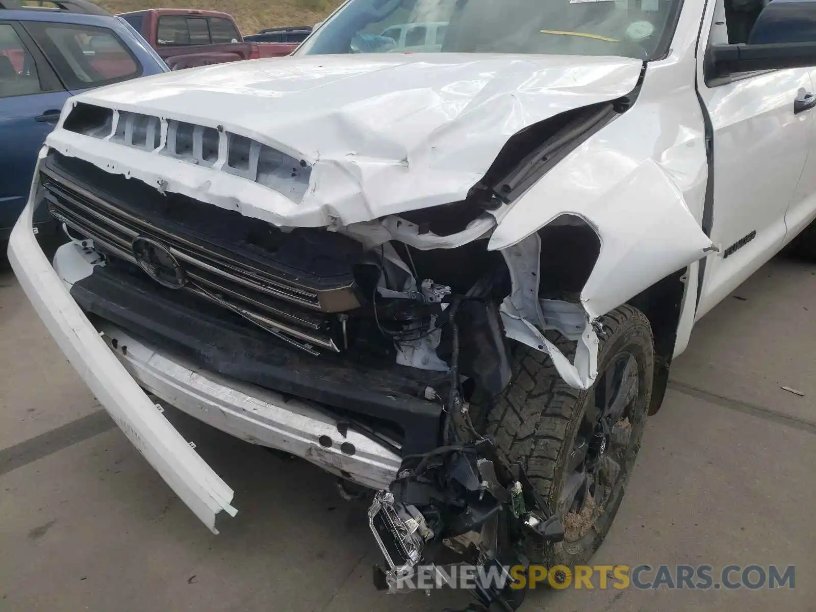 9 Photograph of a damaged car 5TFBY5F10MX979806 TOYOTA TUNDRA 2021