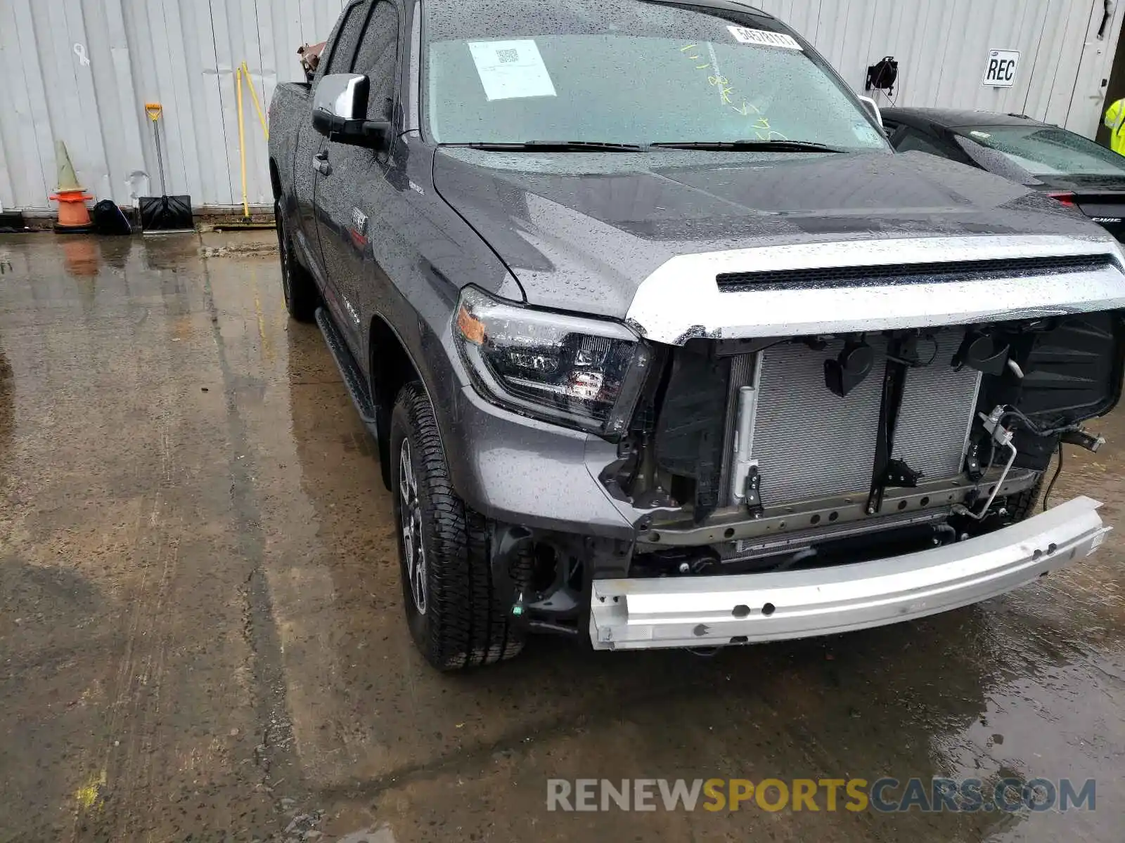 1 Photograph of a damaged car 5TFBY5F14MX965634 TOYOTA TUNDRA 2021