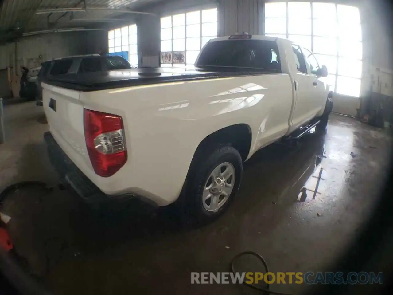 4 Photograph of a damaged car 5TFCY5F19MX027570 TOYOTA TUNDRA 2021