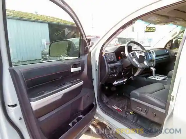 9 Photograph of a damaged car 5TFDY5F10MX018051 TOYOTA TUNDRA 2021