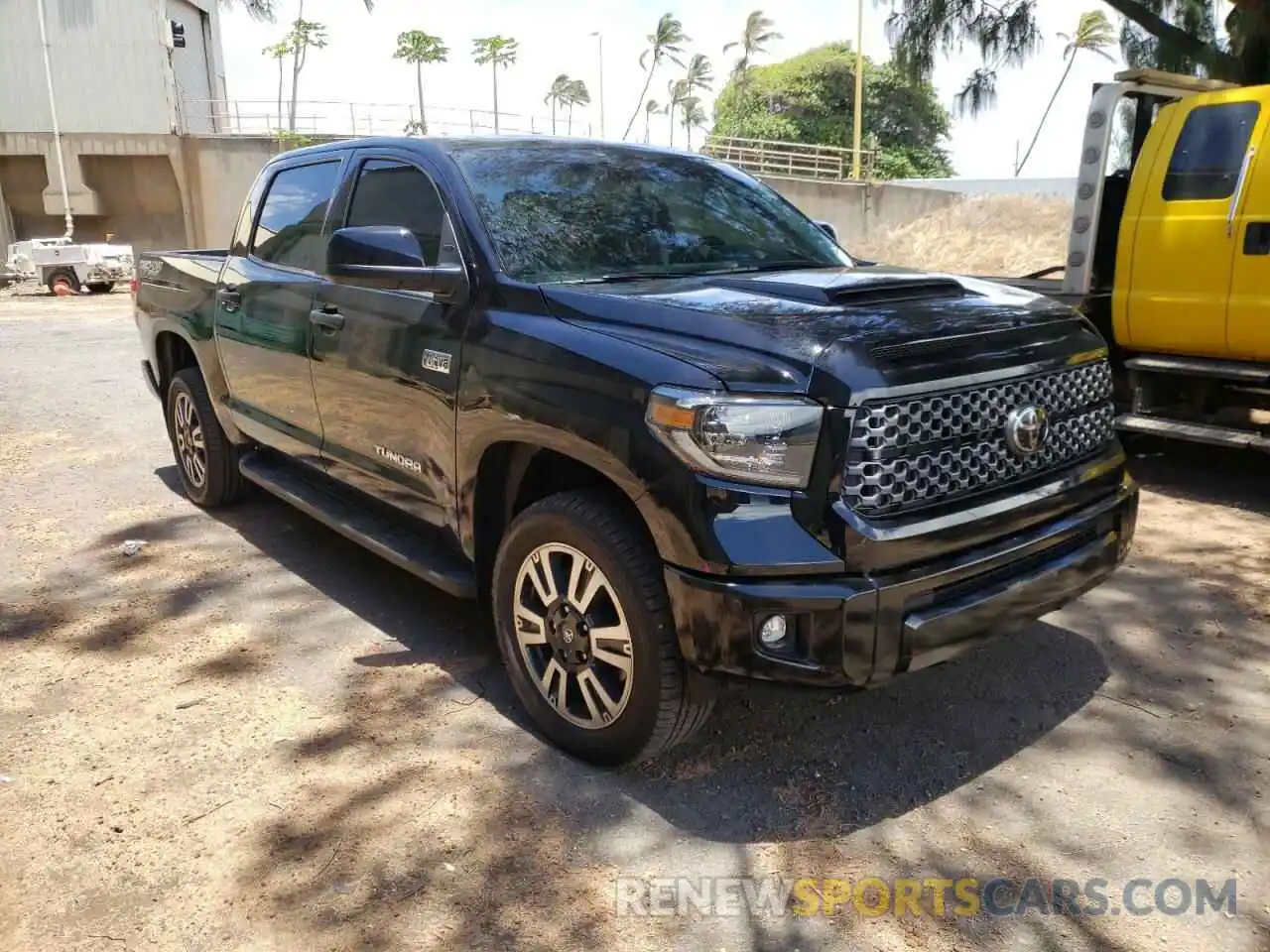 1 Photograph of a damaged car 5TFDY5F10MX042334 TOYOTA TUNDRA 2021