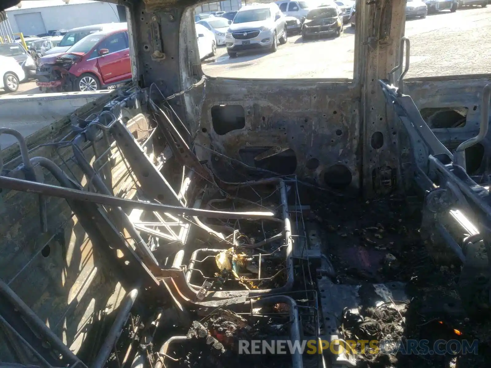 6 Photograph of a damaged car 5TFDY5F10MX969253 TOYOTA TUNDRA 2021