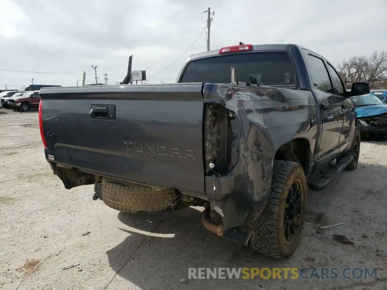 4 Photograph of a damaged car 5TFDY5F10MX982424 TOYOTA TUNDRA 2021