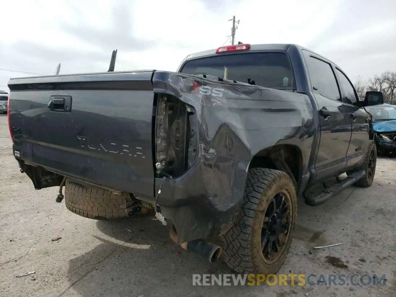 9 Photograph of a damaged car 5TFDY5F10MX982424 TOYOTA TUNDRA 2021