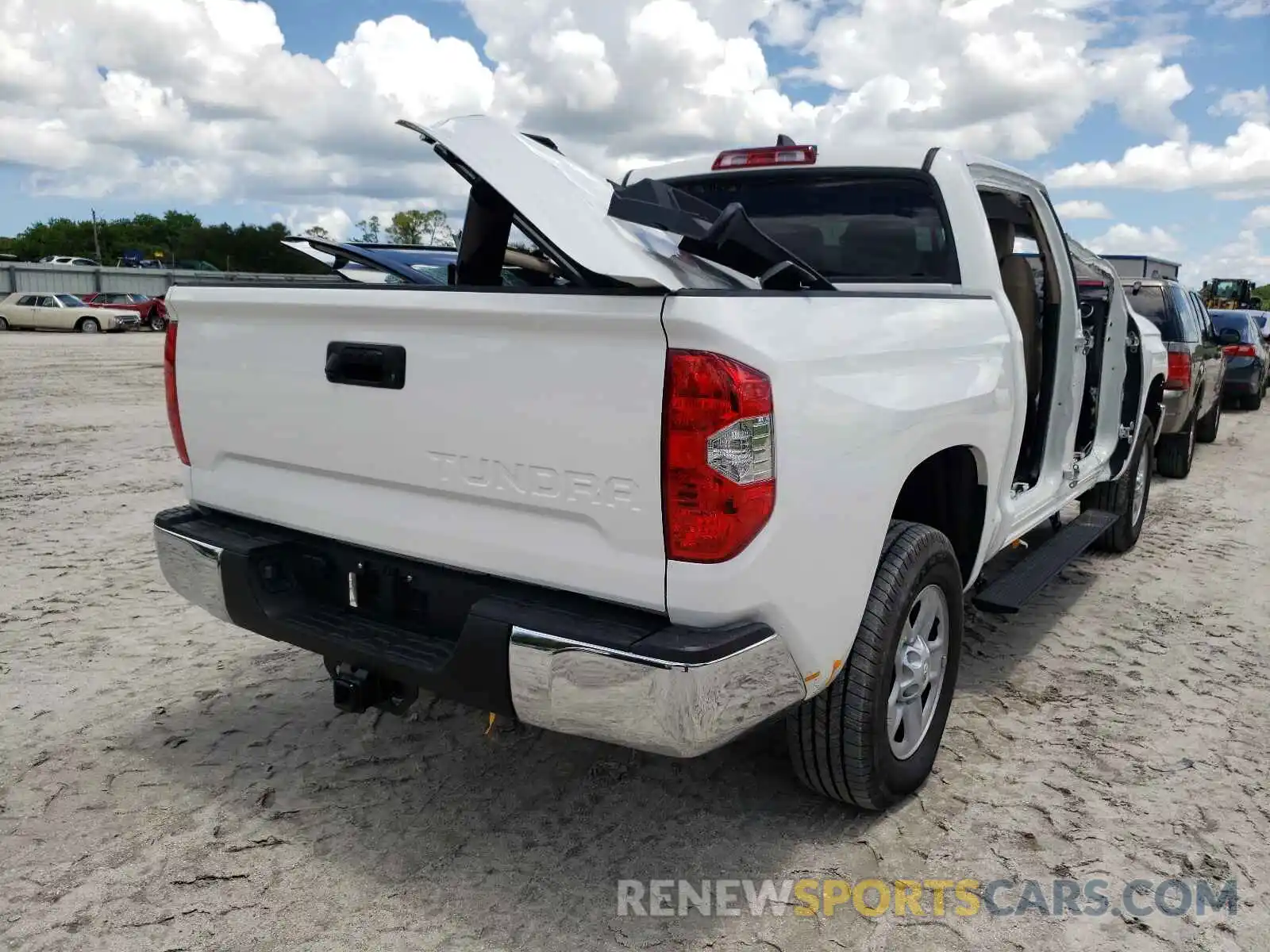 4 Photograph of a damaged car 5TFDY5F10MX990541 TOYOTA TUNDRA 2021