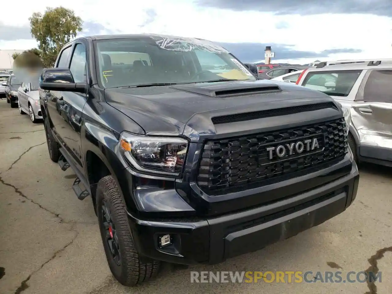 1 Photograph of a damaged car 5TFDY5F11MX026787 TOYOTA TUNDRA 2021