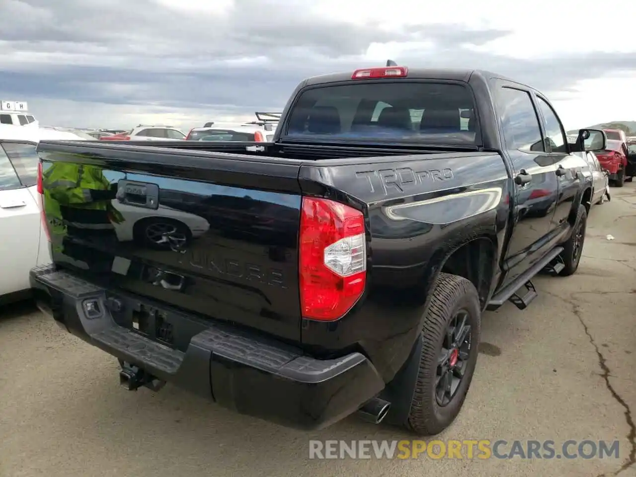 4 Photograph of a damaged car 5TFDY5F11MX026787 TOYOTA TUNDRA 2021