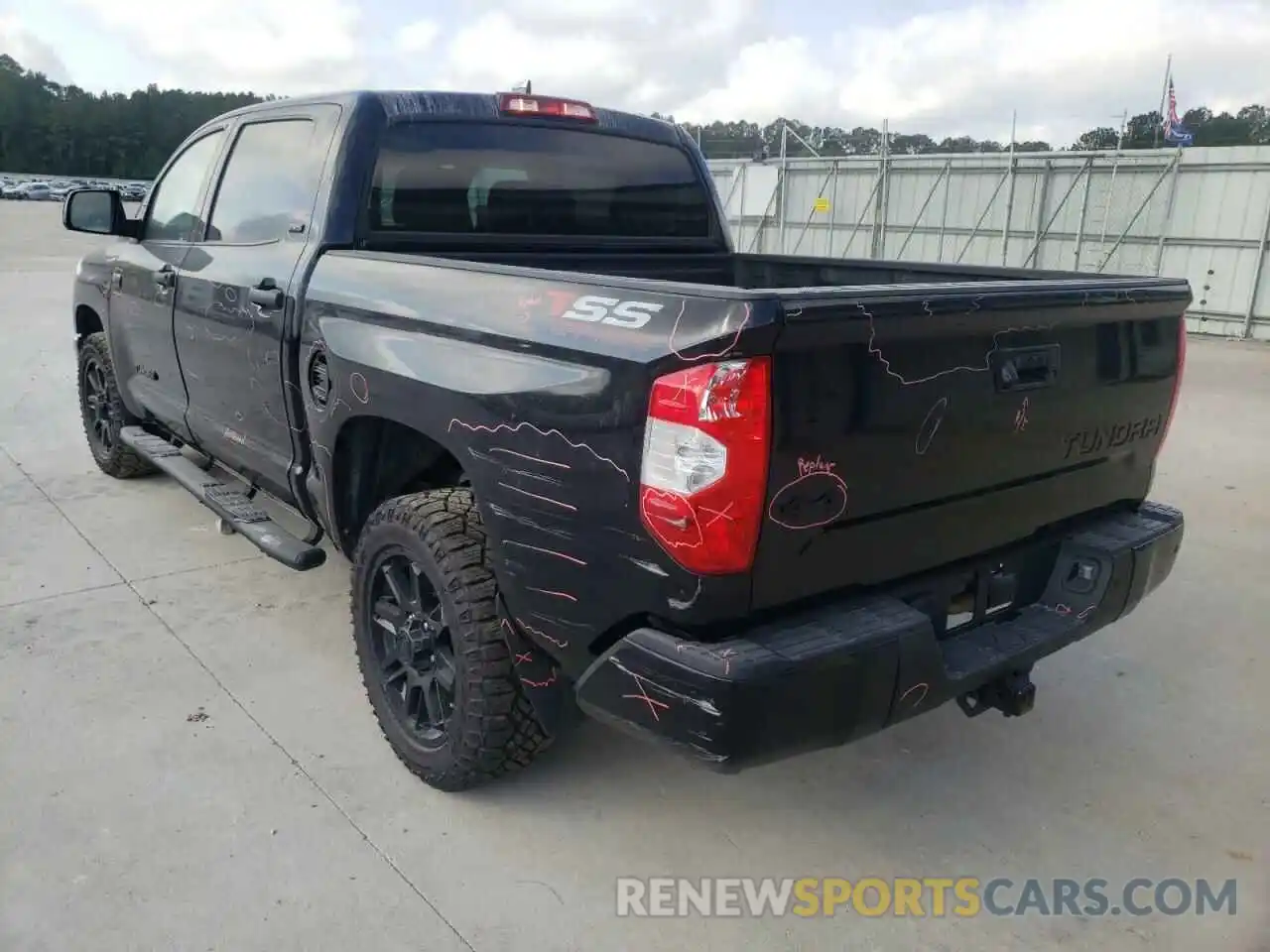 3 Photograph of a damaged car 5TFDY5F11MX040317 TOYOTA TUNDRA 2021