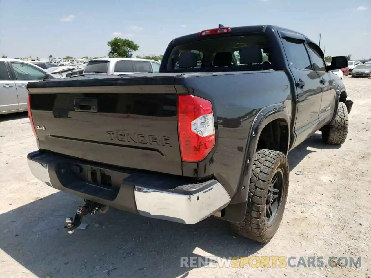 4 Photograph of a damaged car 5TFDY5F11MX960674 TOYOTA TUNDRA 2021