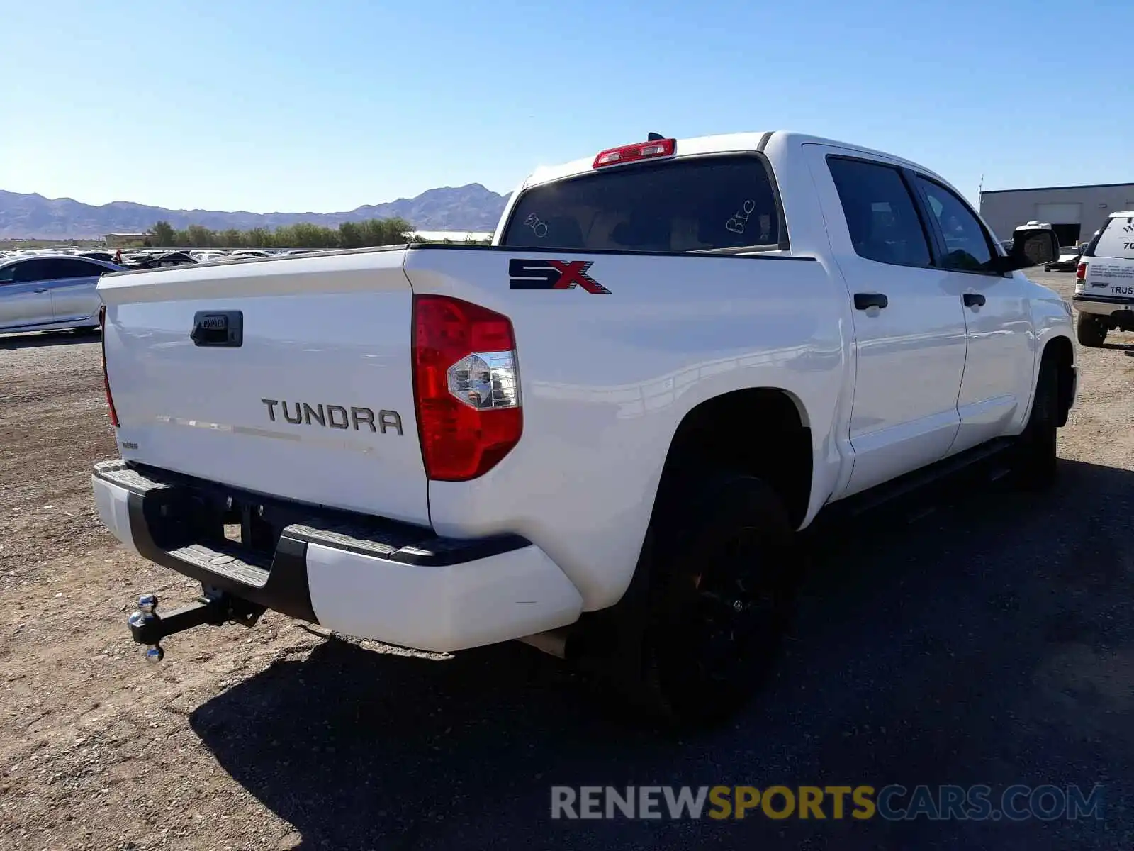 4 Photograph of a damaged car 5TFDY5F11MX961078 TOYOTA TUNDRA 2021