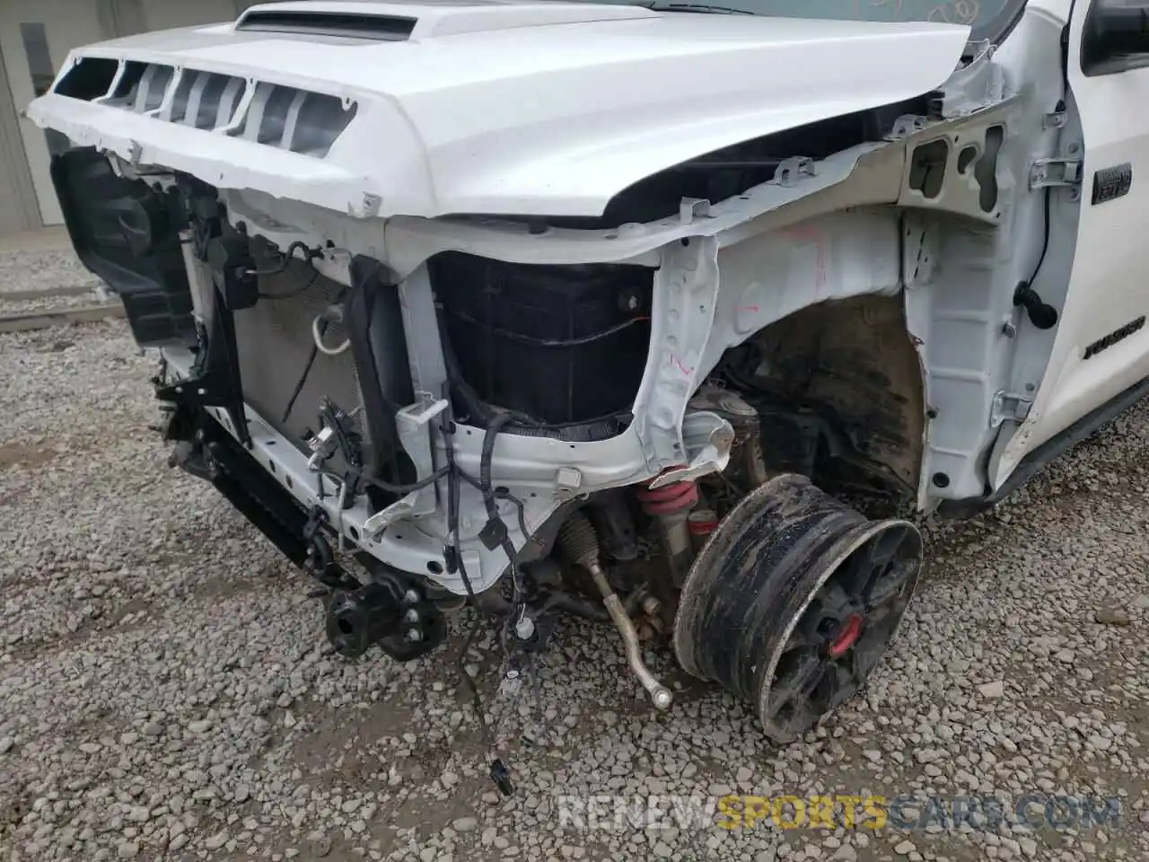 9 Photograph of a damaged car 5TFDY5F11MX967429 TOYOTA TUNDRA 2021