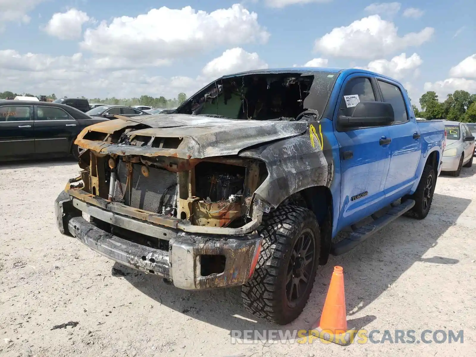 2 Photograph of a damaged car 5TFDY5F11MX992427 TOYOTA TUNDRA 2021