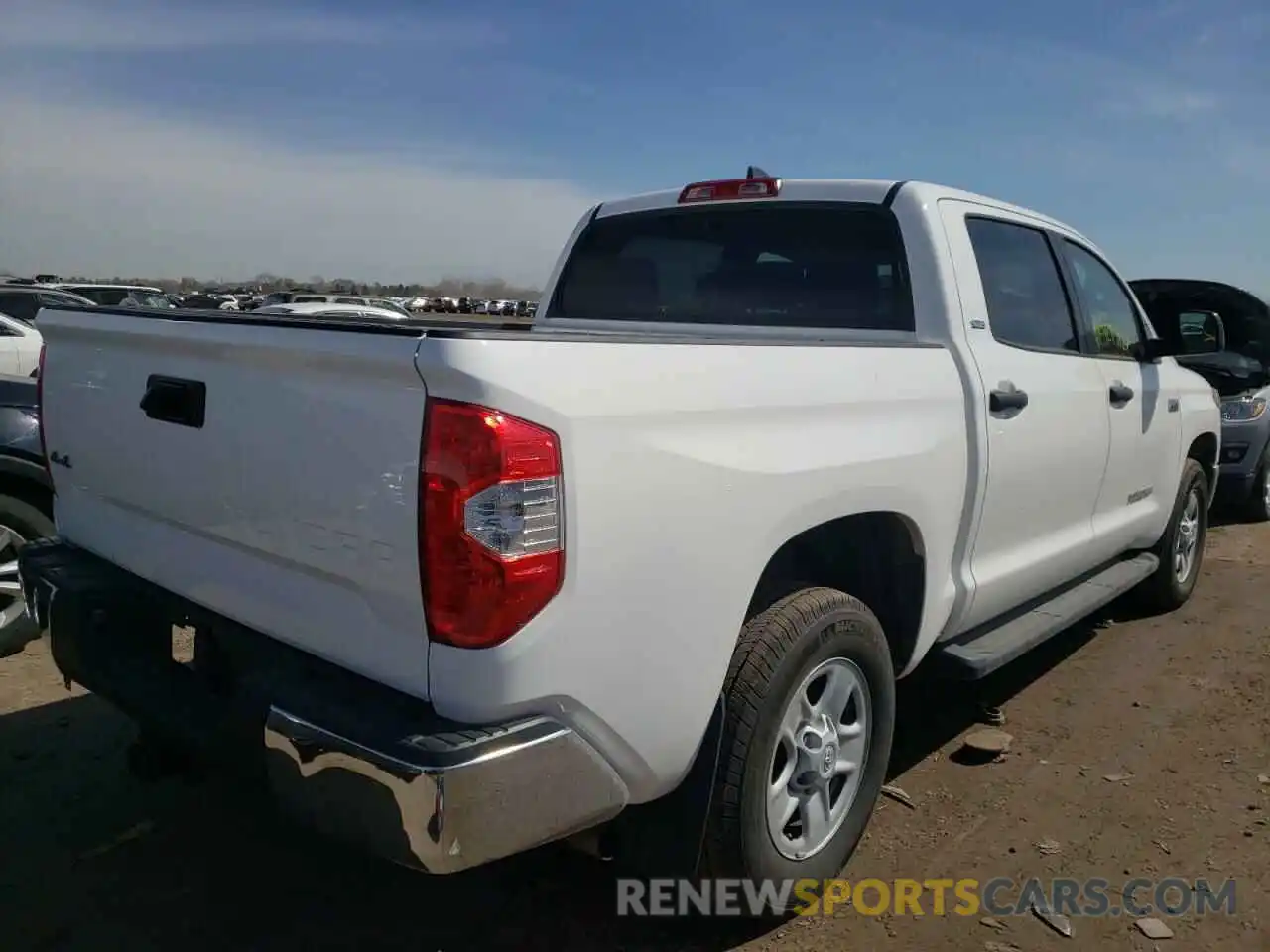 4 Photograph of a damaged car 5TFDY5F12MX018262 TOYOTA TUNDRA 2021