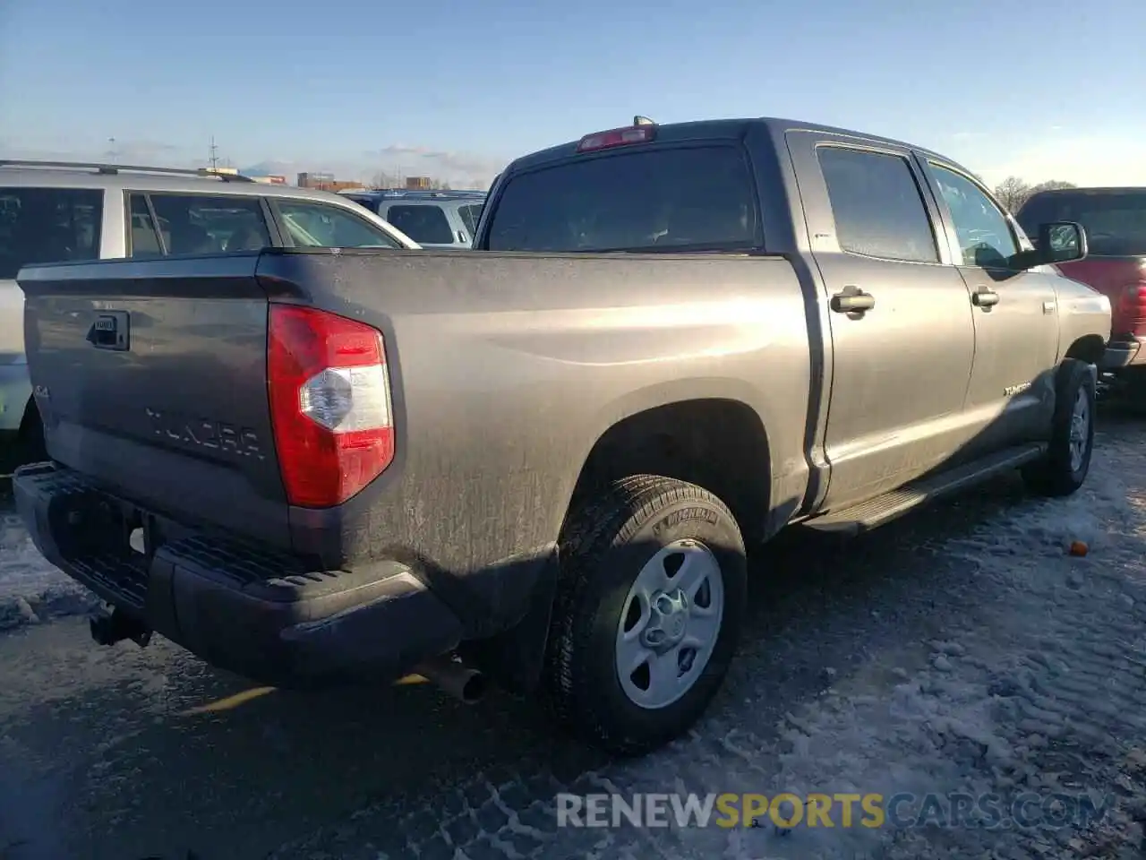 4 Photograph of a damaged car 5TFDY5F12MX037880 TOYOTA TUNDRA 2021