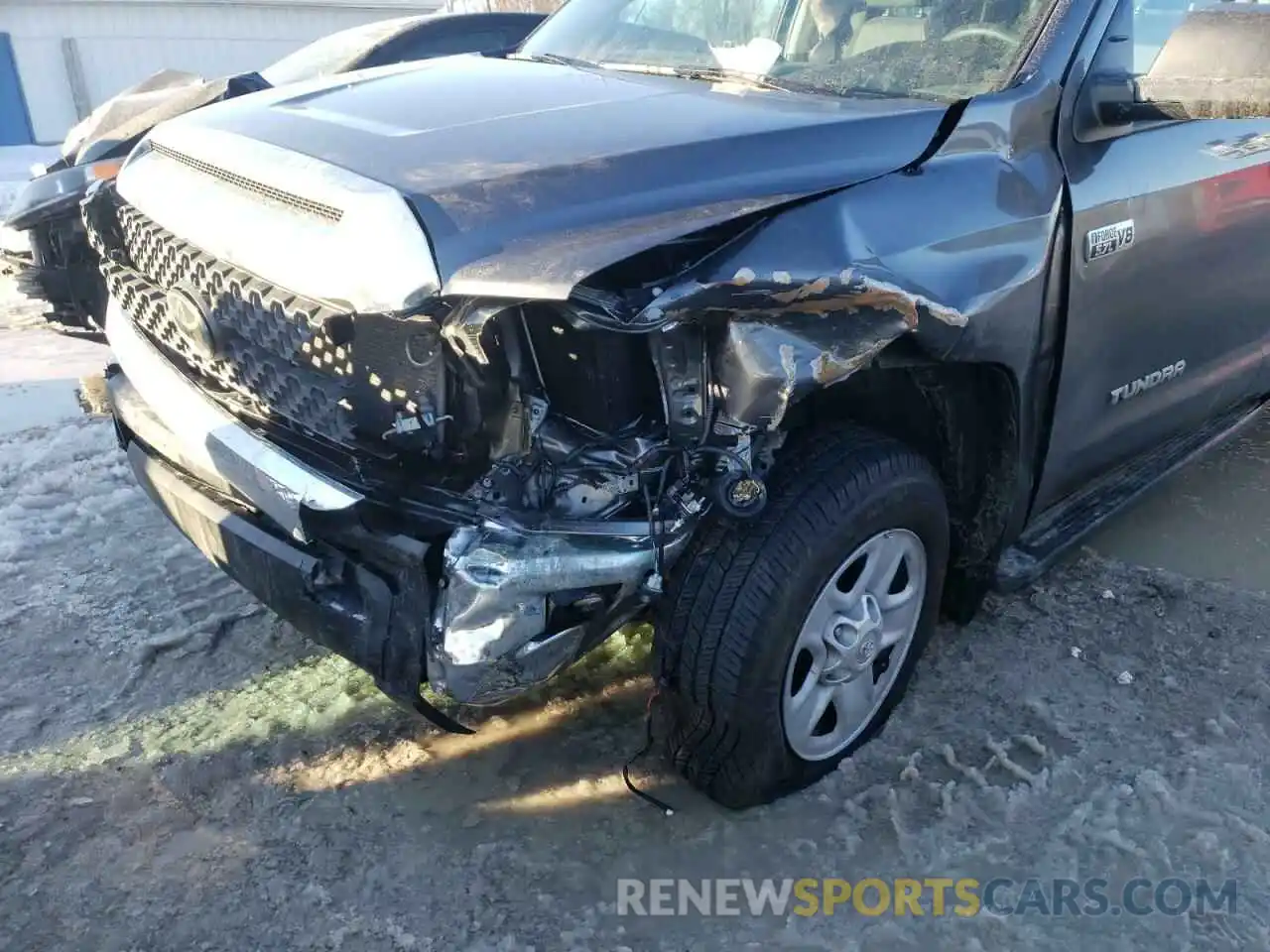 9 Photograph of a damaged car 5TFDY5F12MX037880 TOYOTA TUNDRA 2021