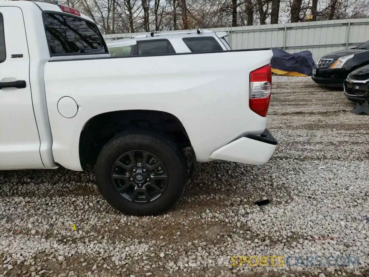 9 Photograph of a damaged car 5TFDY5F13MX003253 TOYOTA TUNDRA 2021