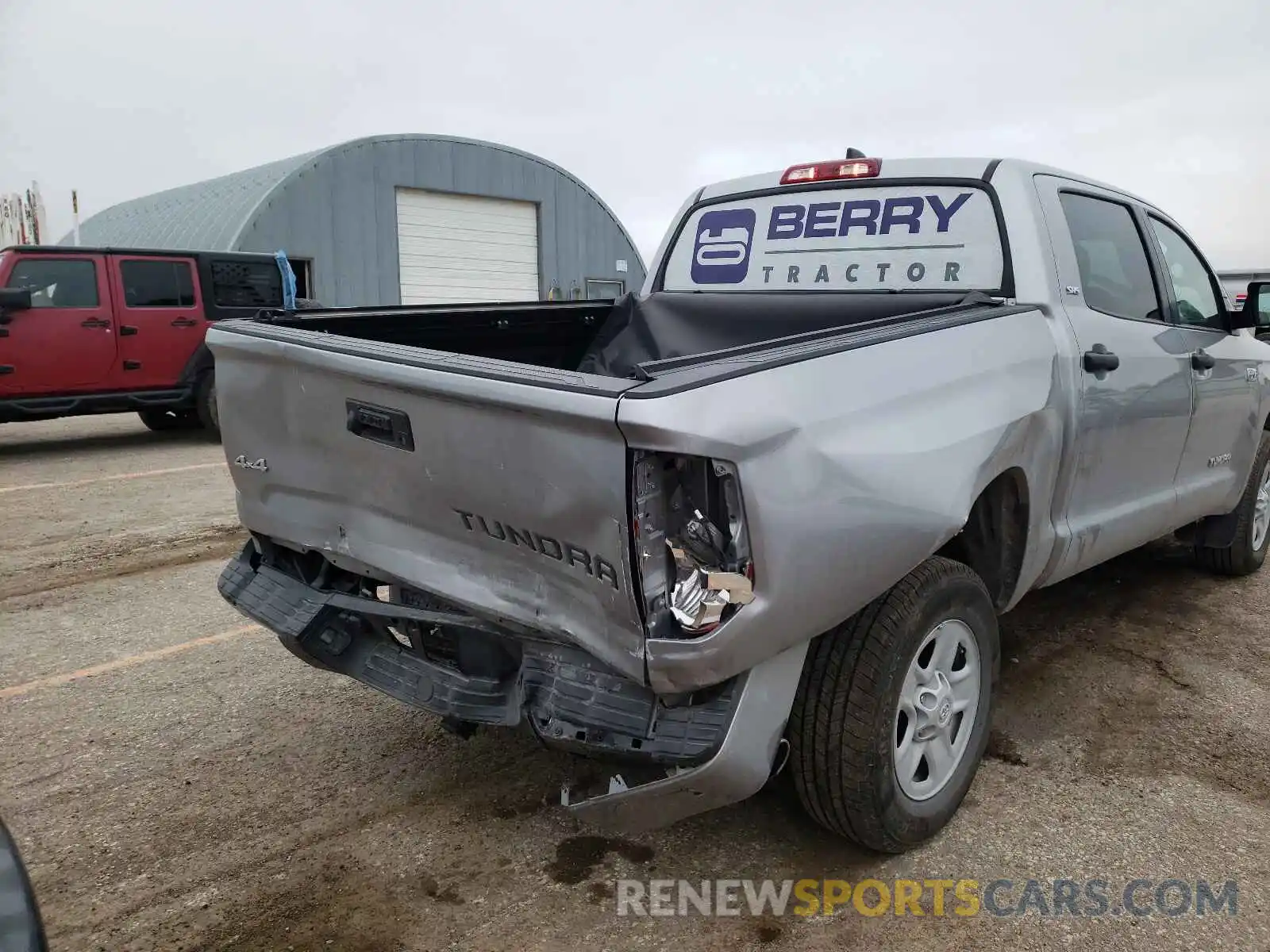 9 Photograph of a damaged car 5TFDY5F13MX013717 TOYOTA TUNDRA 2021