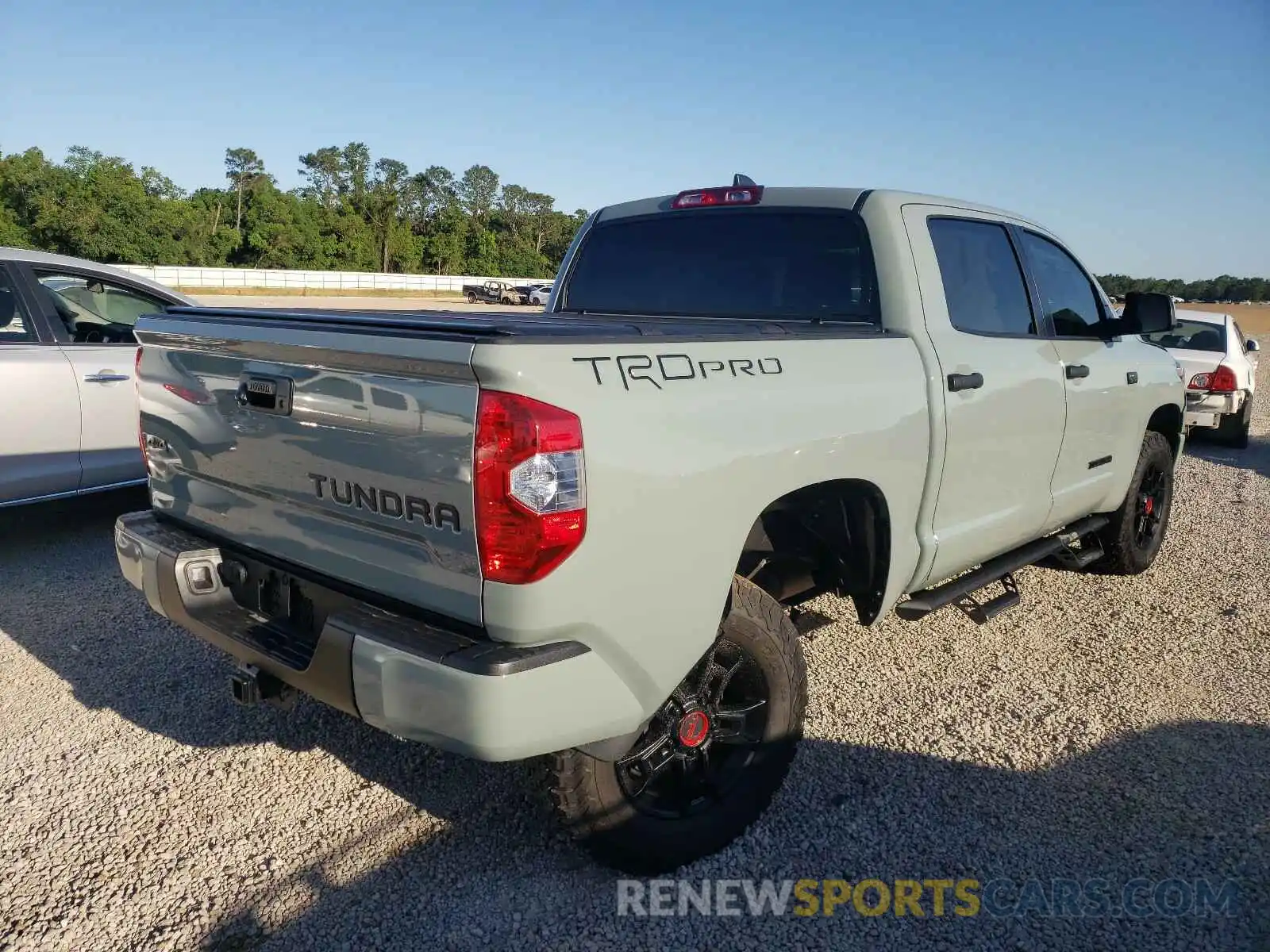 4 Photograph of a damaged car 5TFDY5F13MX967951 TOYOTA TUNDRA 2021