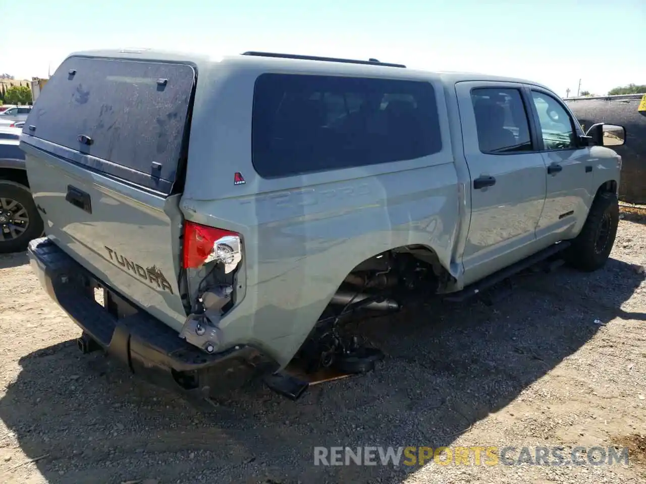 4 Photograph of a damaged car 5TFDY5F13MX976083 TOYOTA TUNDRA 2021