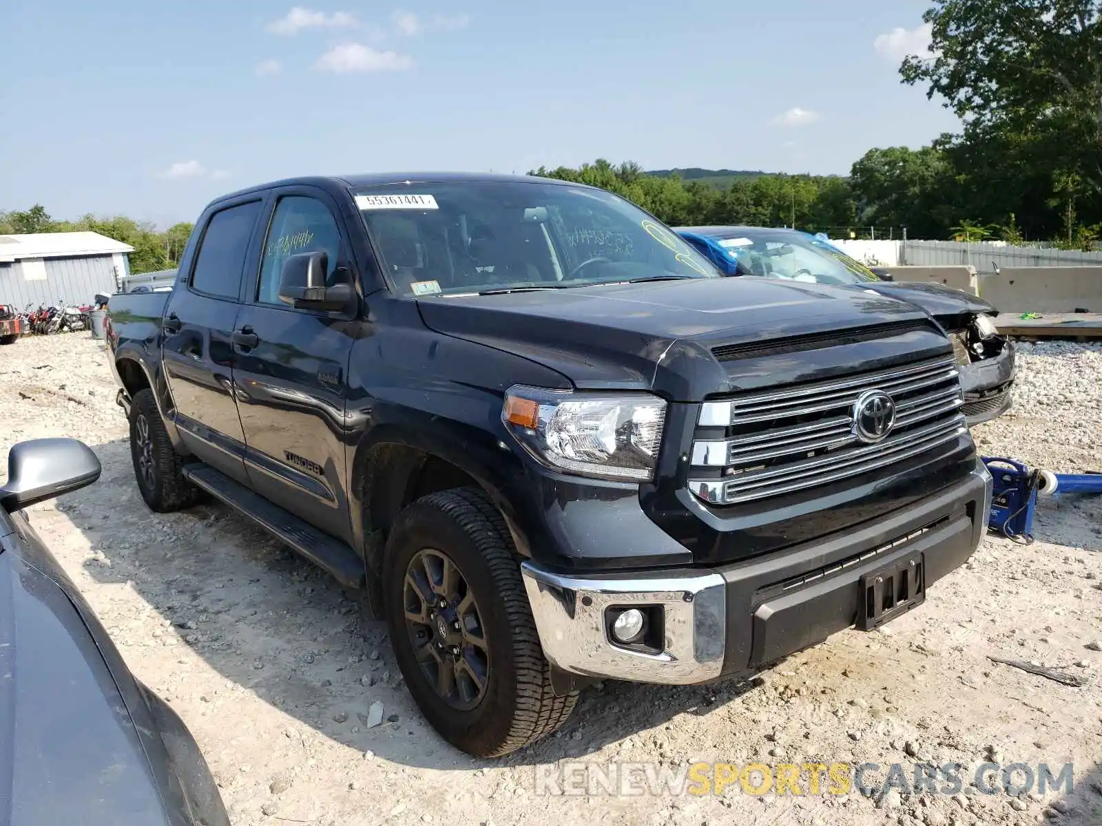 1 Photograph of a damaged car 5TFDY5F13MX983213 TOYOTA TUNDRA 2021