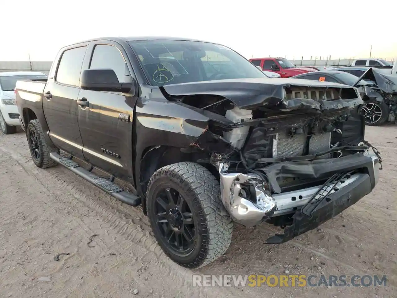 1 Photograph of a damaged car 5TFDY5F13MX990324 TOYOTA TUNDRA 2021