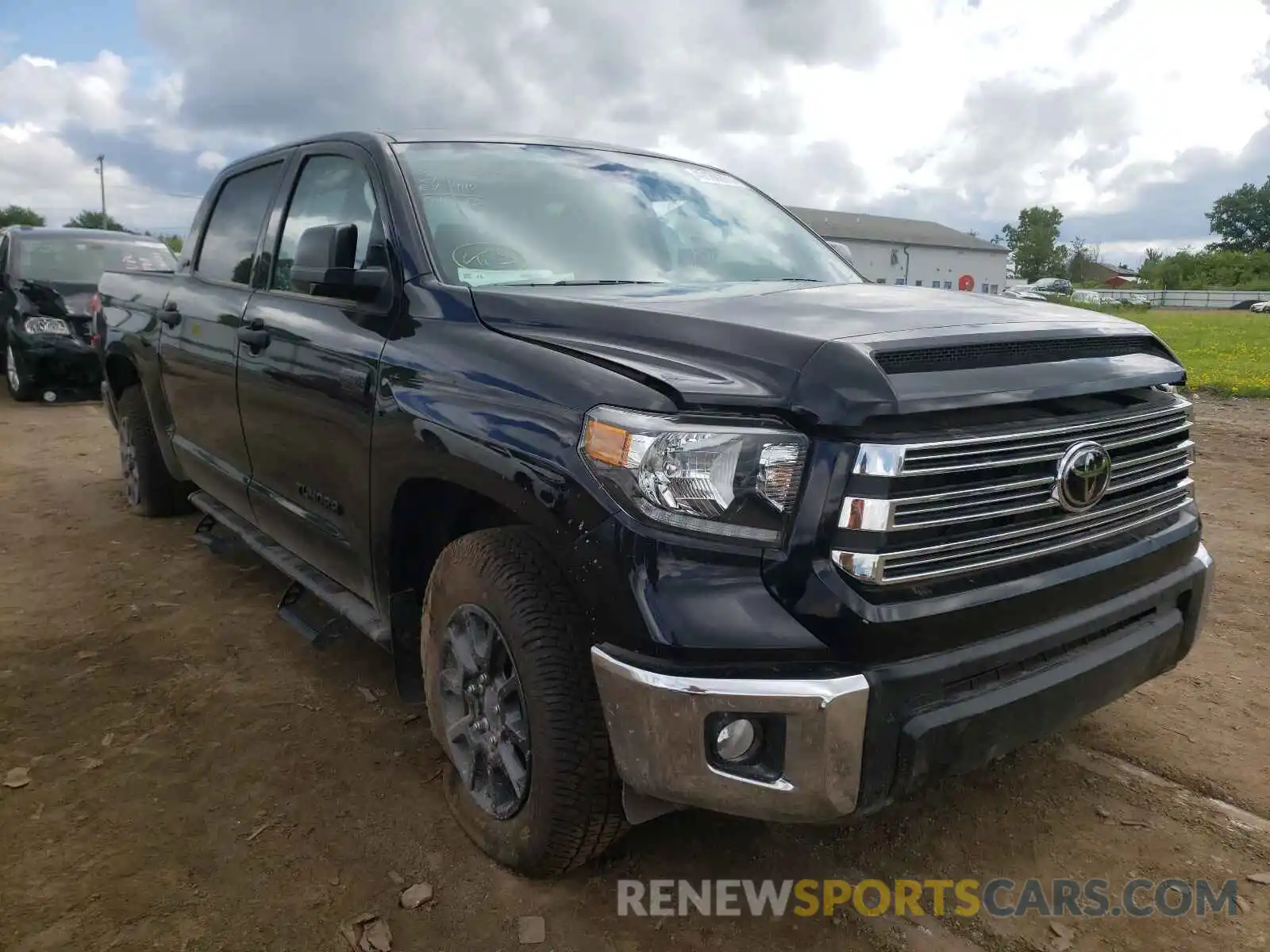 1 Photograph of a damaged car 5TFDY5F14MX964377 TOYOTA TUNDRA 2021