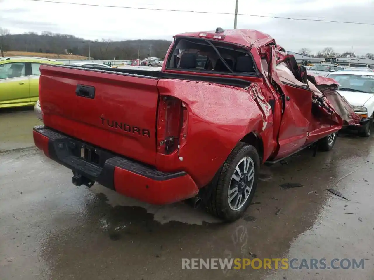 4 Photograph of a damaged car 5TFDY5F14MX975198 TOYOTA TUNDRA 2021