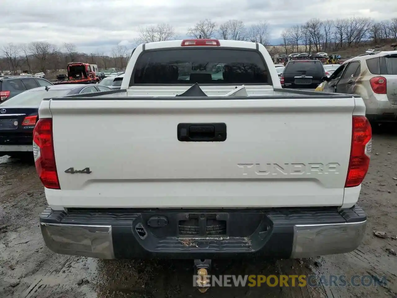 6 Photograph of a damaged car 5TFDY5F14MX984466 TOYOTA TUNDRA 2021