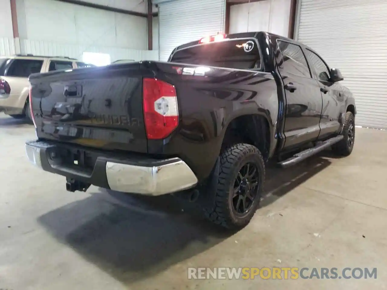 4 Photograph of a damaged car 5TFDY5F14MX999498 TOYOTA TUNDRA 2021