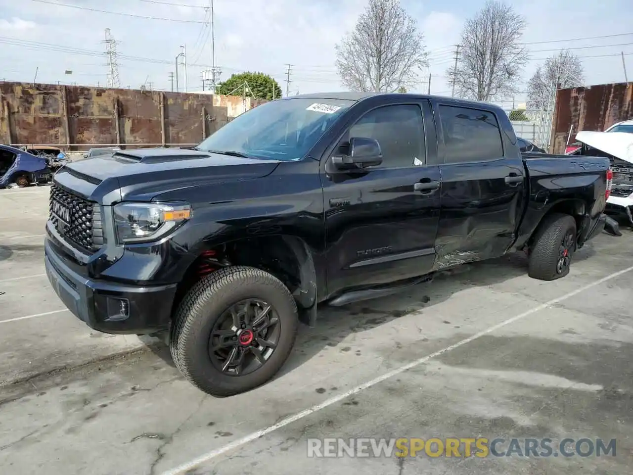 1 Photograph of a damaged car 5TFDY5F15MX965604 TOYOTA TUNDRA 2021