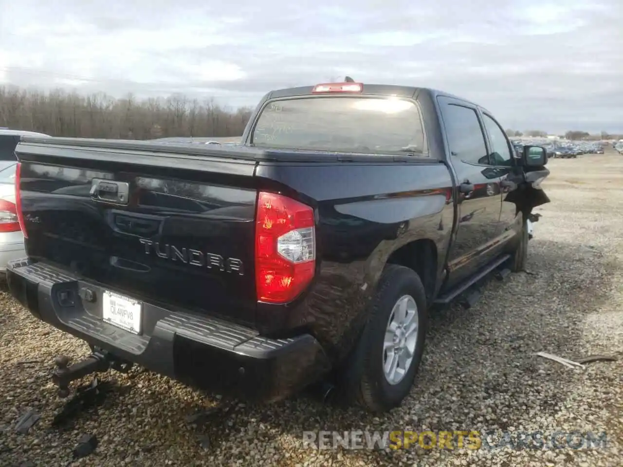 4 Photograph of a damaged car 5TFDY5F15MX981401 TOYOTA TUNDRA 2021